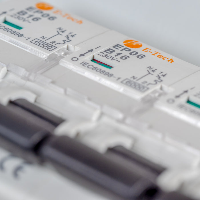 Verschillende karakteristieken van zekeringen: B-karakter vs C-karakter