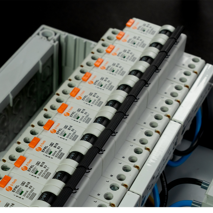 Wat zijn de verschillen tussen een 1-fase en 3-fase groepenkast?